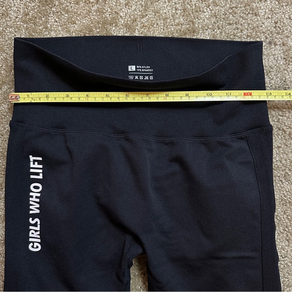 Beauty X Beast Seamless Scrunch Booty Leggings - Black - Picture 7 of 8